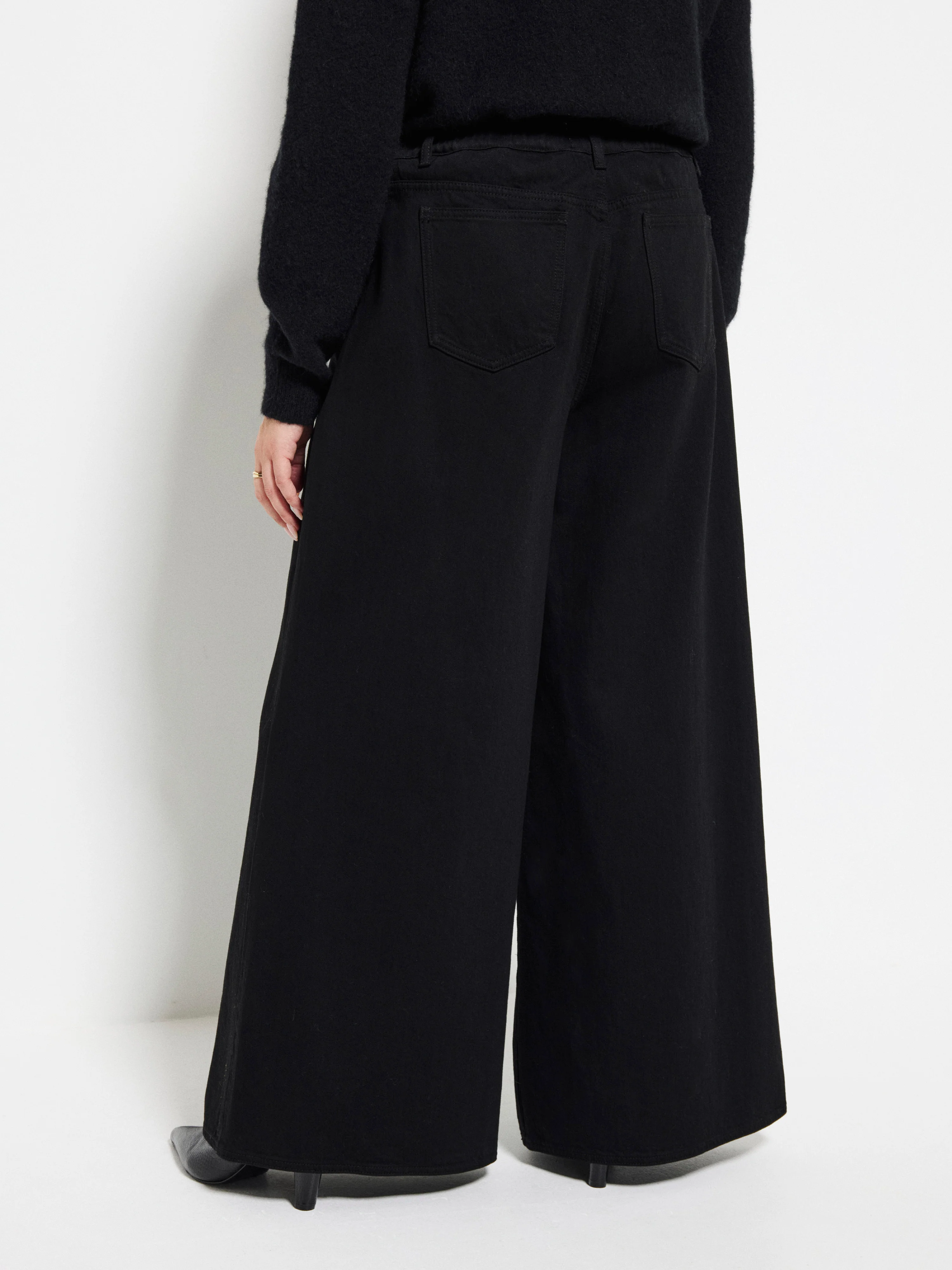 Elasticated Wide Leg Jean - Image 8