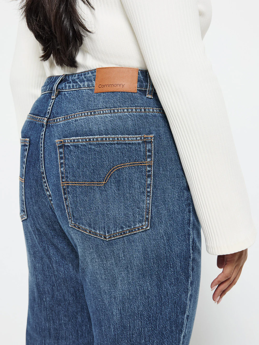 The High Rise Crop Girlfriend Jean - Image 7