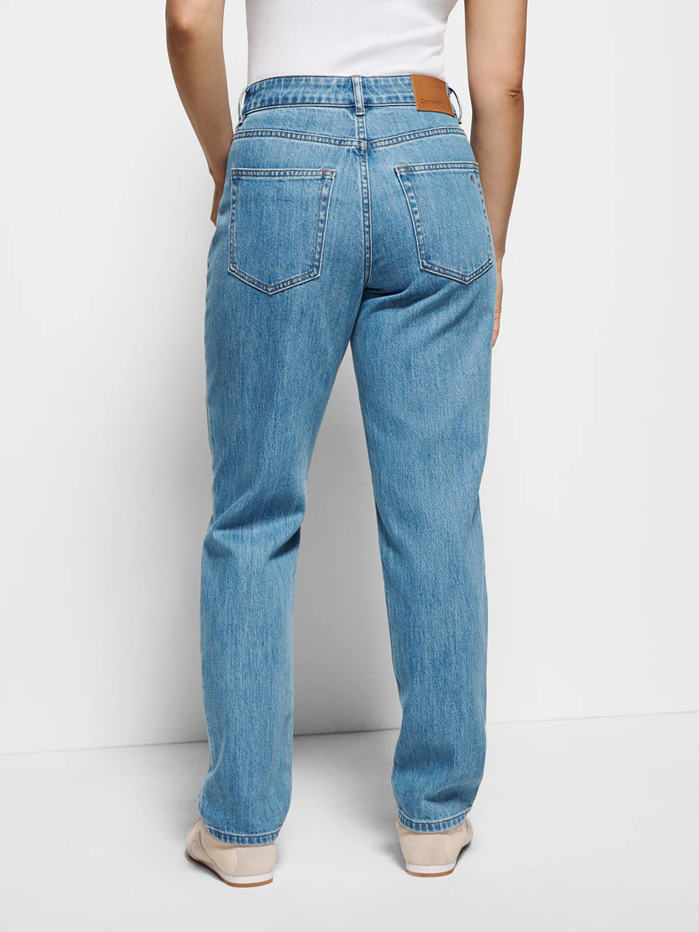 The High Rise Crop Girlfriend Jean - Image 5