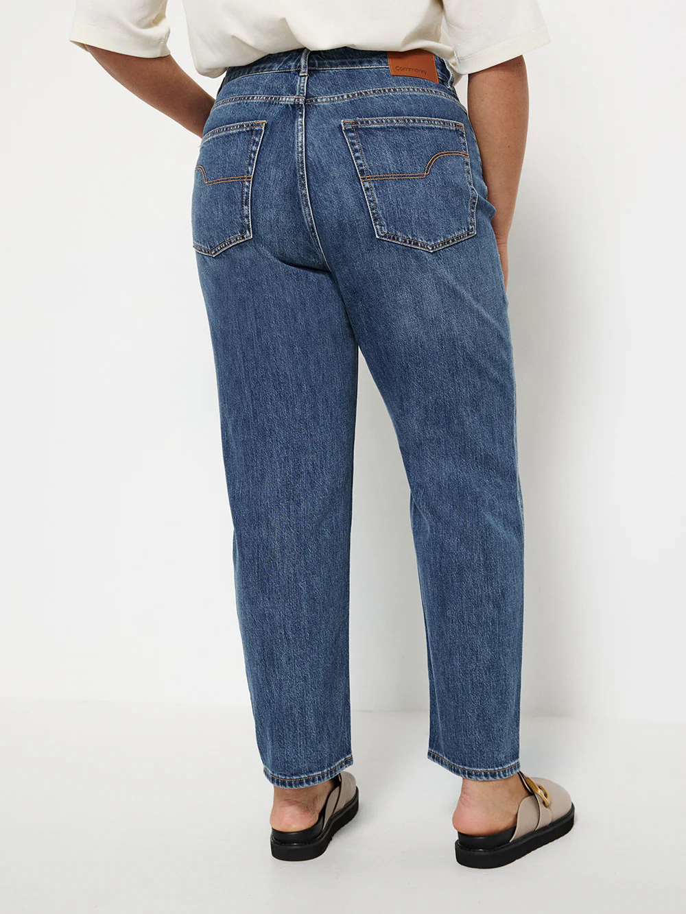 The High Rise Girlfriend Jean - Image 8