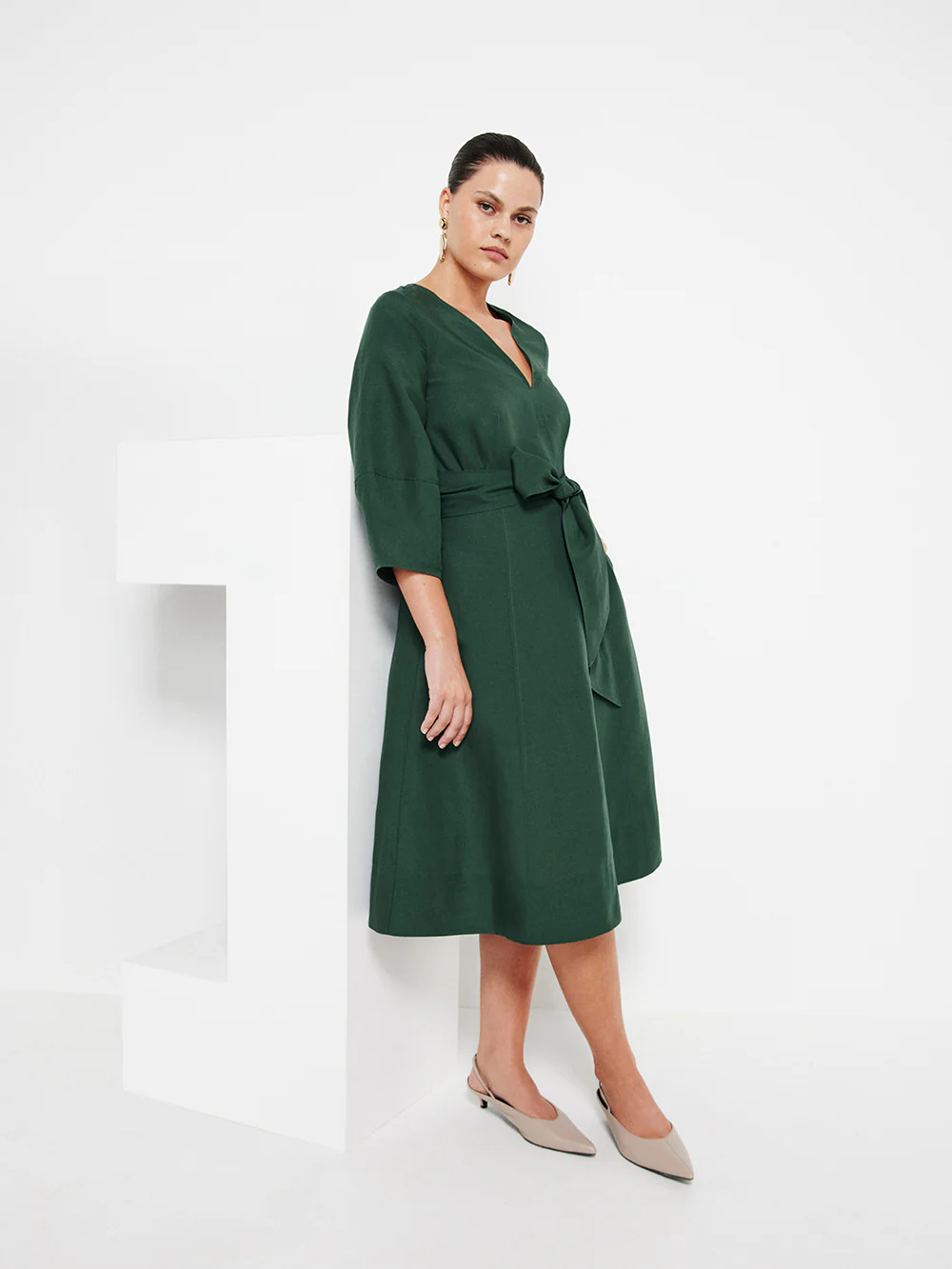 The Linen Blend Statement Sleeve Dress - Image 4