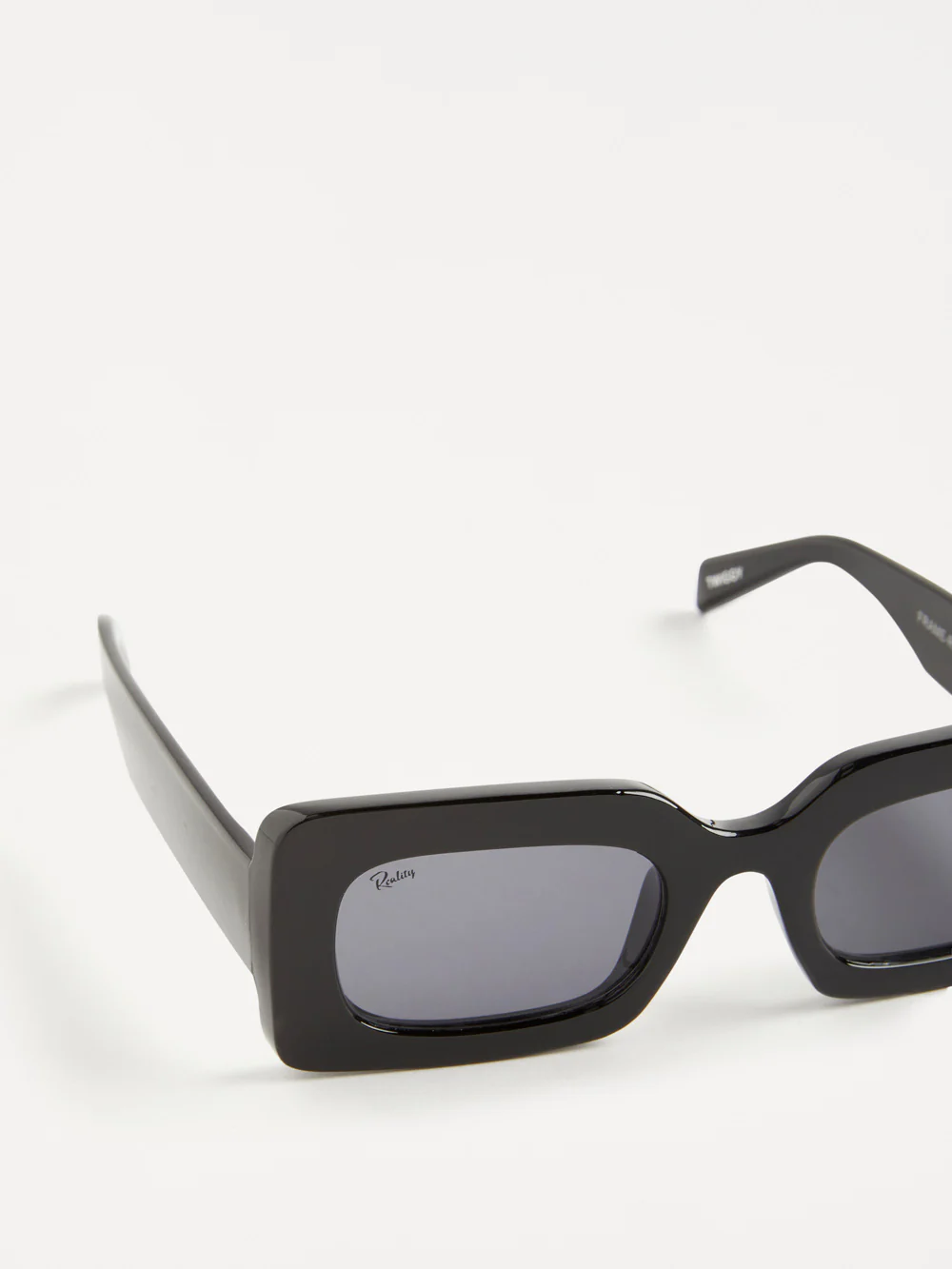 The Twiggy Sunglasses - Image 3