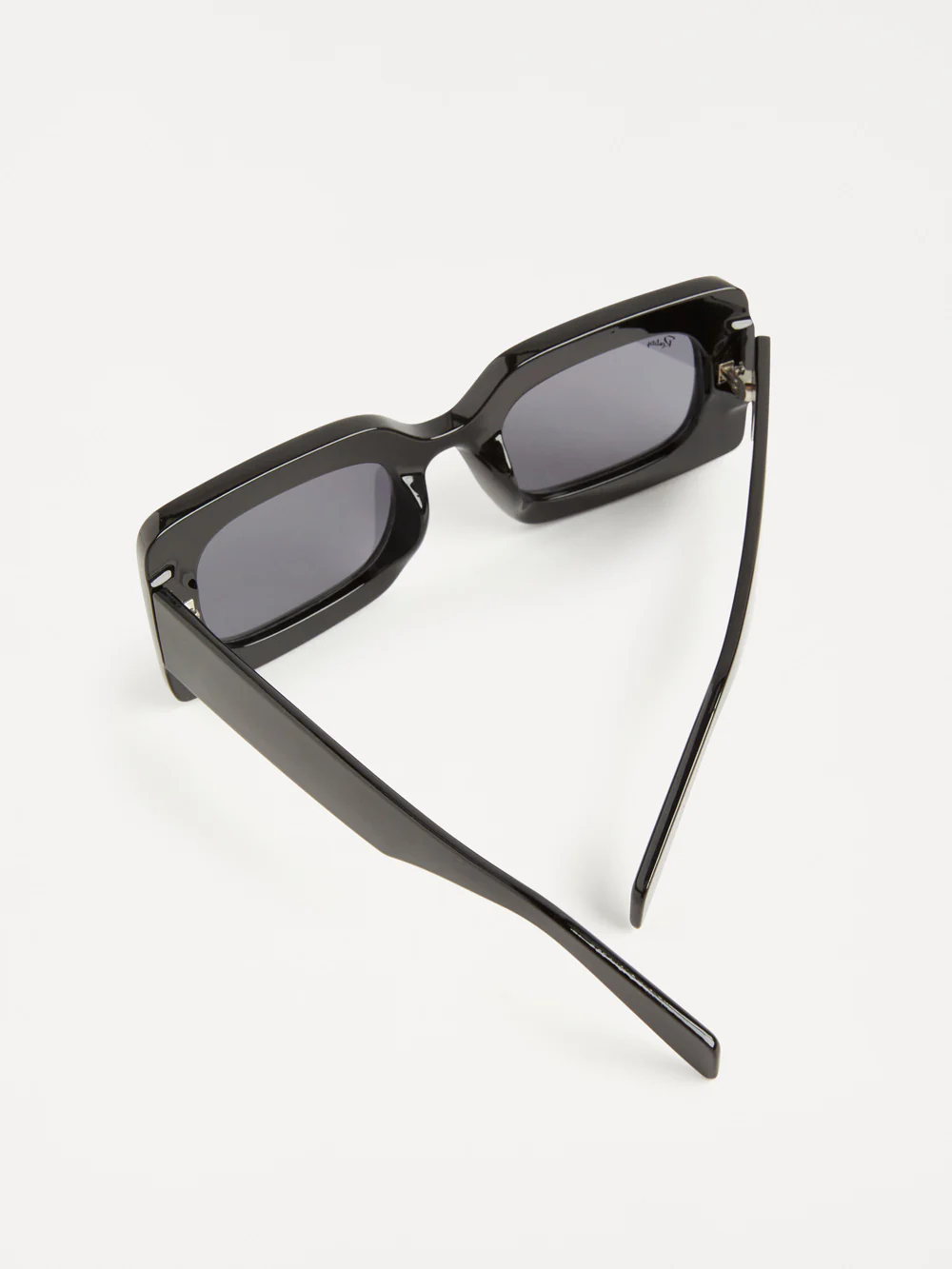 The Twiggy Sunglasses - Image 4